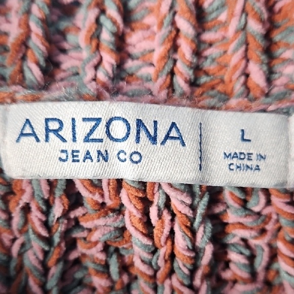 Arizona Jean Company Cropped Chunky Cable Knit Sweater in Color Warm Marl Size L - Picture 5 of 5